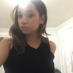 Meet your Posher, Raiza